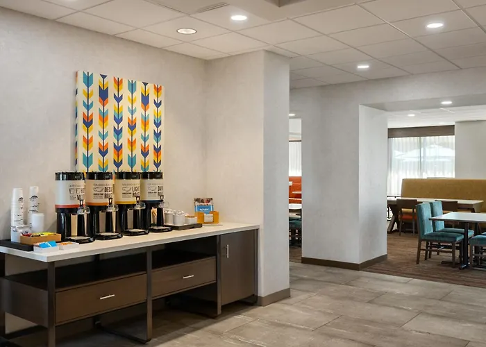 Hampton Carefree, Az 3*